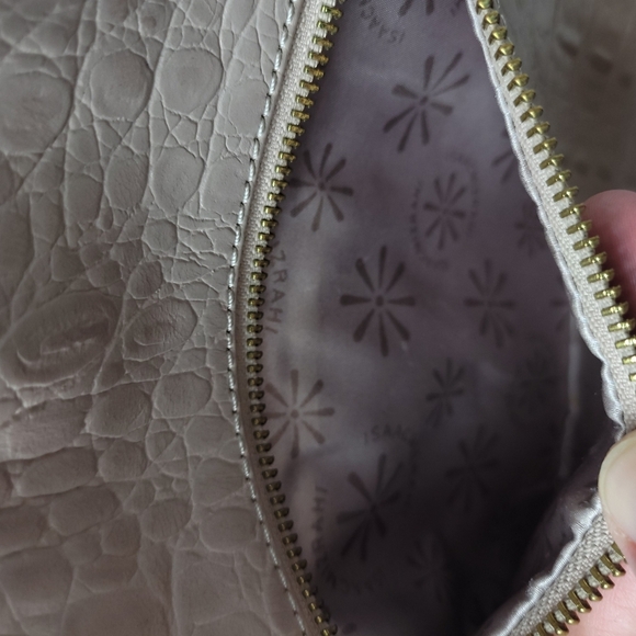 Isaac Mizrahi Tan purse crossbody - Picture 9 of 11